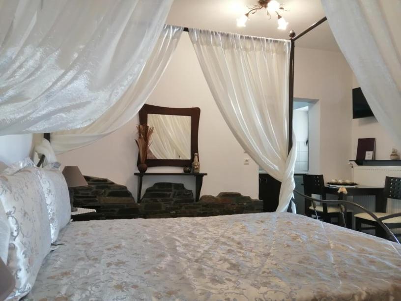 Guesthouse Athanasiou Káto Loutrákion المظهر الخارجي الصورة