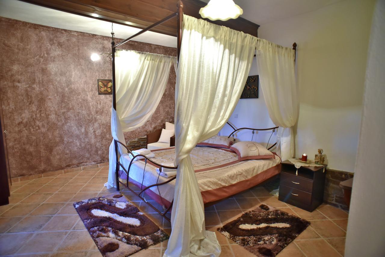 Guesthouse Athanasiou Káto Loutrákion المظهر الخارجي الصورة
